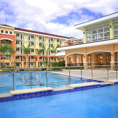 Ar02 1Bedroom Condo Unit With Free Pool, Hbo, Netflix & Wifi Davao Exterior foto
