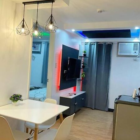 Ar02 1Bedroom Condo Unit With Free Pool, Hbo, Netflix & Wifi Davao Exterior foto