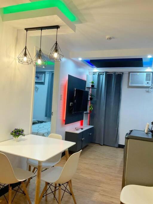 Ar02 1Bedroom Condo Unit With Free Pool, Hbo, Netflix & Wifi Davao Exterior foto